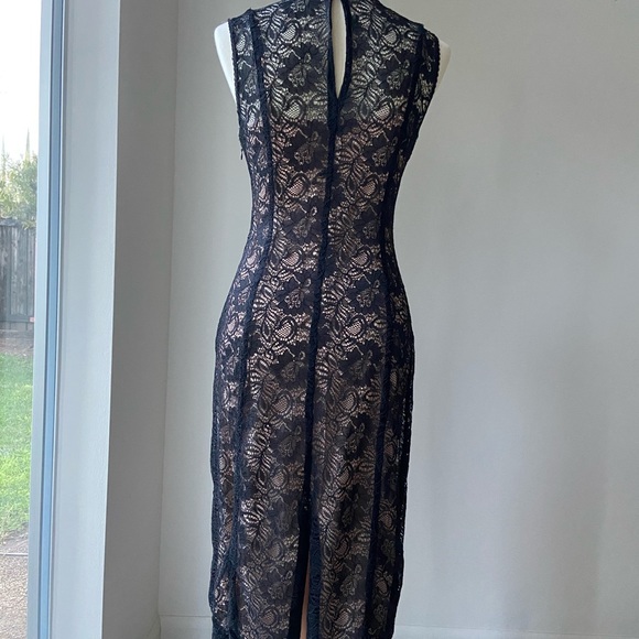 NWT Isaac Mizrahi vintage beautiful knee length black lace sheath w/nude lining. - Picture 3 of 5